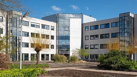Impressie hoe het gebouw eruit komt te zien; met 4 verdiepingen